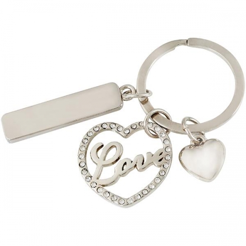 “LOVE” מחזיק מפתחות עם אבנים משובצות
