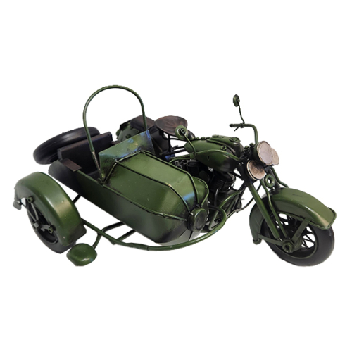 אופנוע קרוזר עתיק ירוק עם סירה מתכת | רטרו